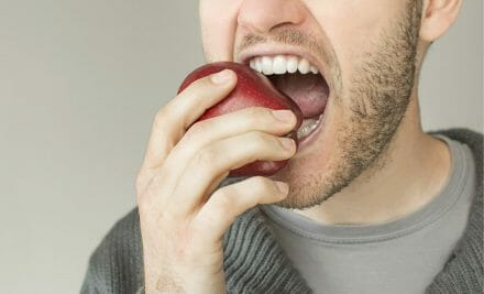 Which is Better: Dentures or Dental Implants?